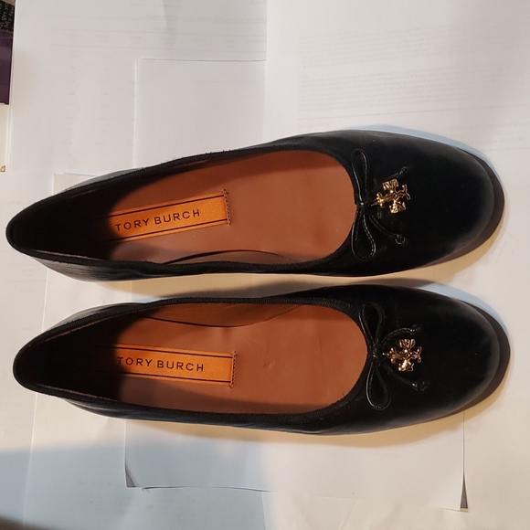 Tory Burch Flats. - Picture 4 of 16